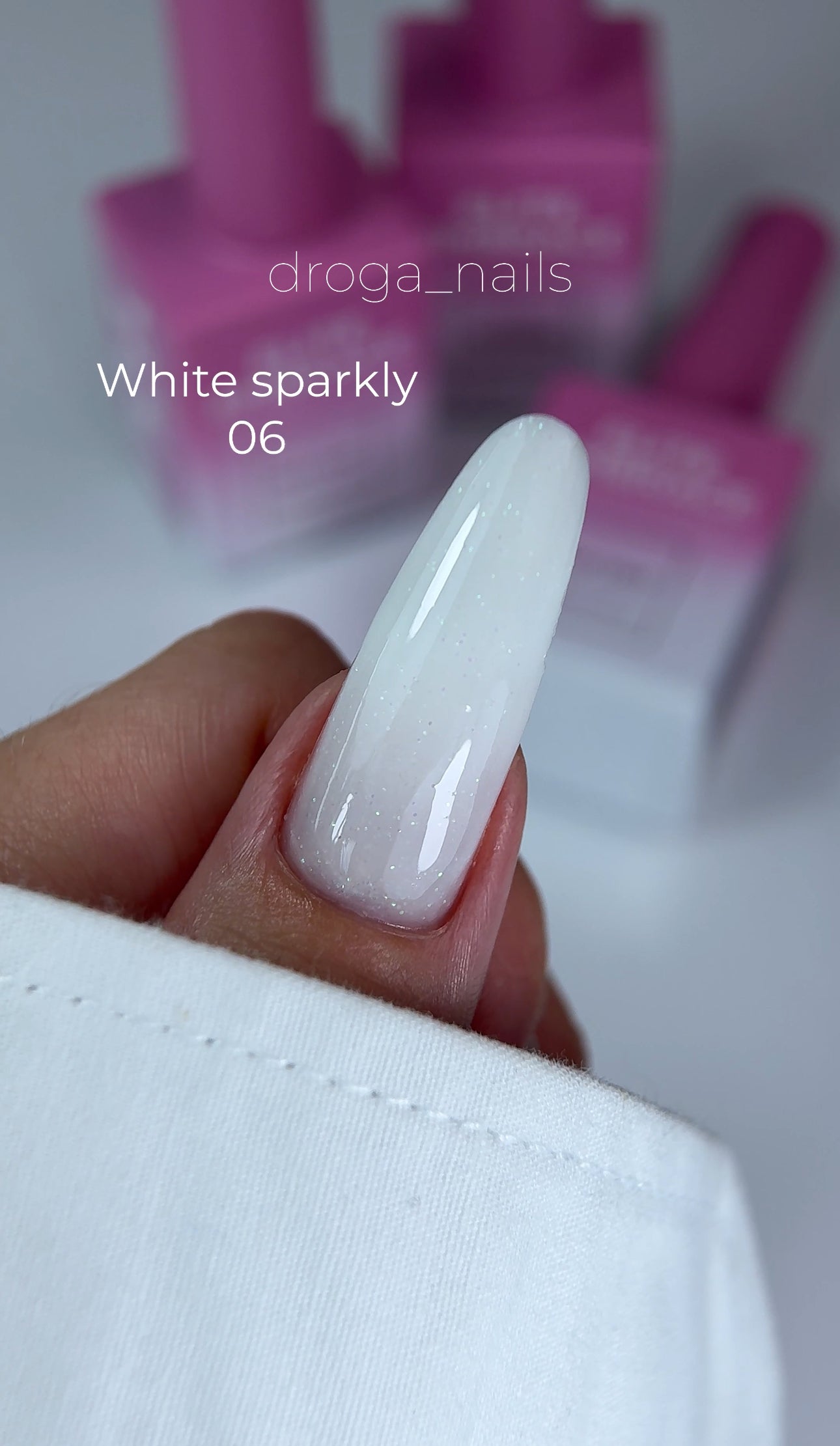 ELITE EMBRACE Professional Top Coat 06 White Sparkly 15мл Білий блискучий ETWS0615