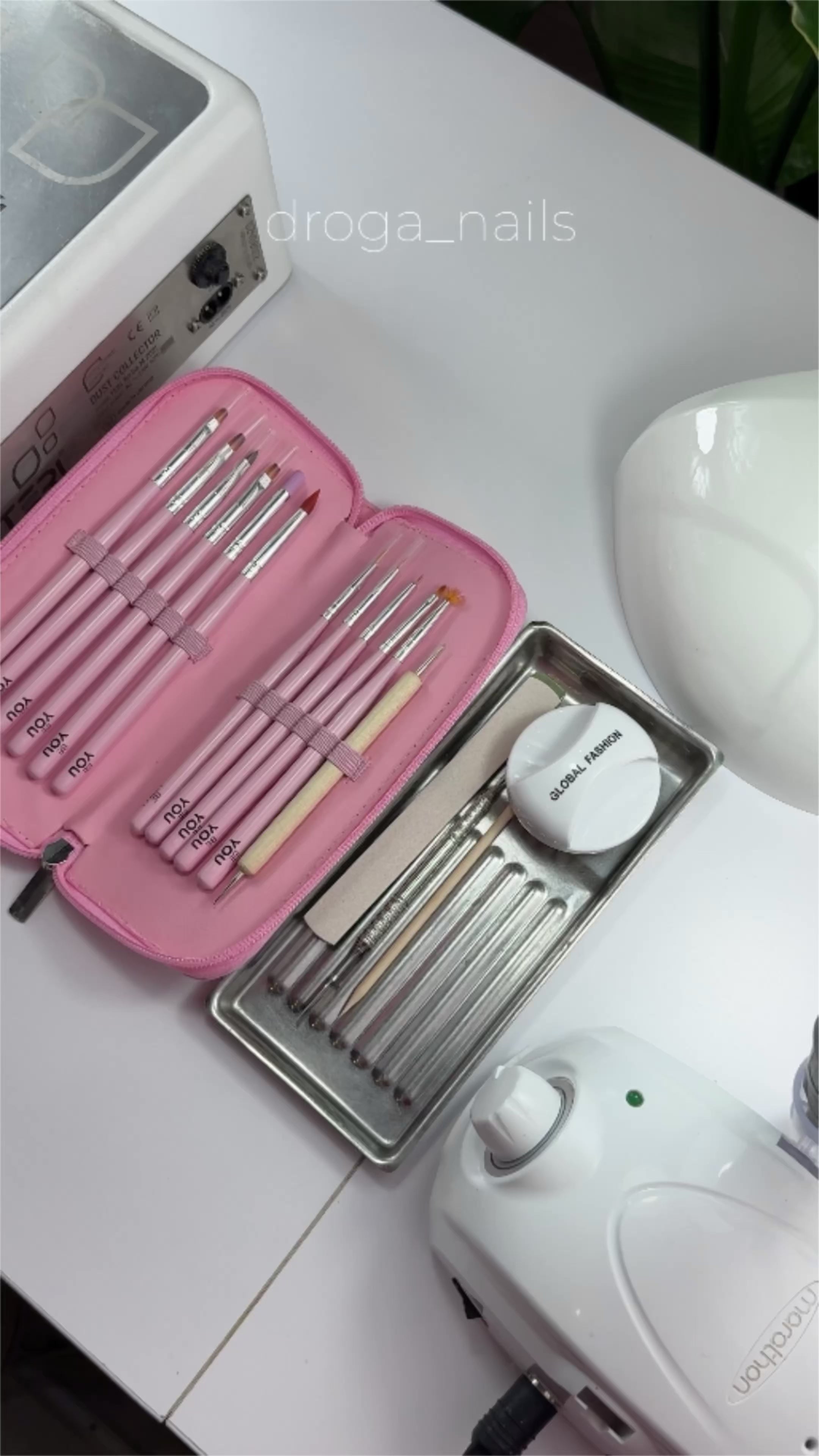 BEYOU Professional Brush Set. 12шт. Pink case Професійний набір пензлів в Рожевому корпусі BBS01